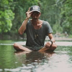 Meet your Posher, Asi